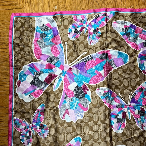 *EXTREMELY RARE* COACH Poppy Butterfly Silk Scarf - Picture 4 of 12